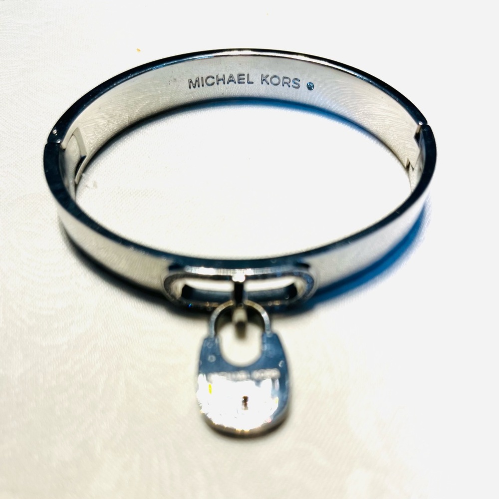 Michael Kors women’s Silver tone bracelet hinged bangle with padlock & gift box
